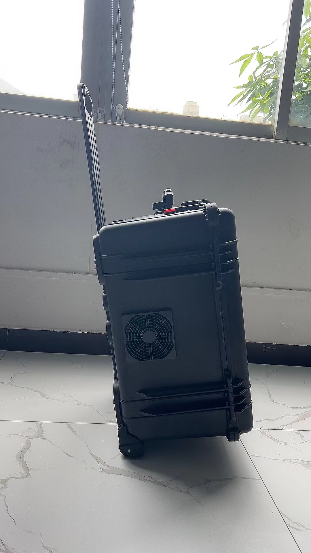 桥西手拉箱型移动通信干扰器